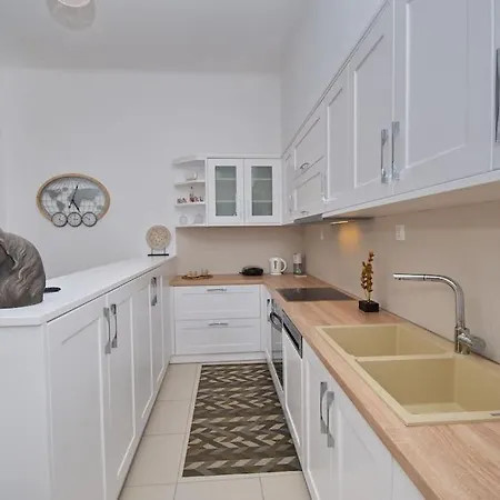 Liberty Square Gem Apartment *